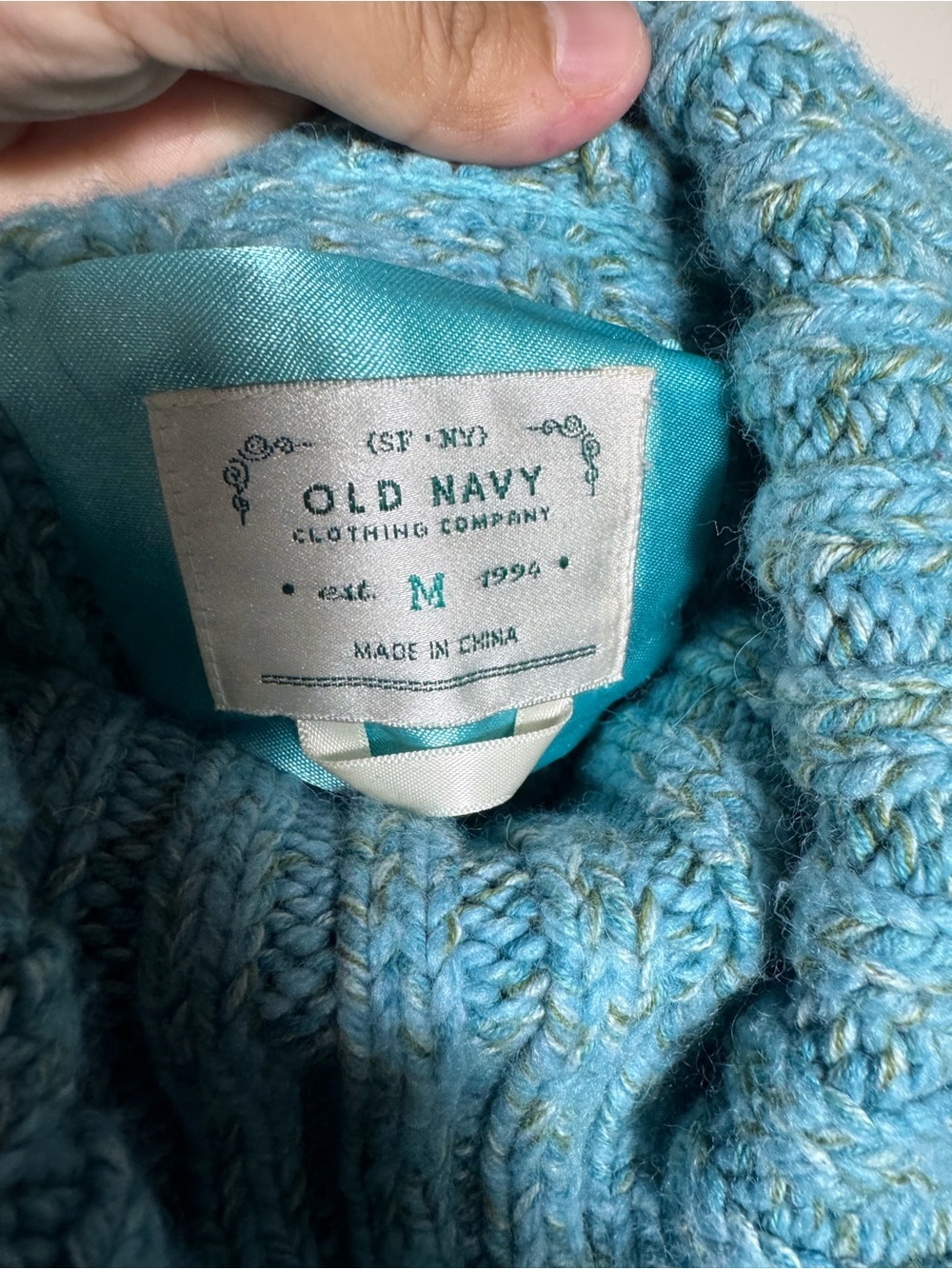 Vintage Old Navy Women’s Blue Cable Knit Turtleneck Pullover Sweater Size M - Picture 6 of 6